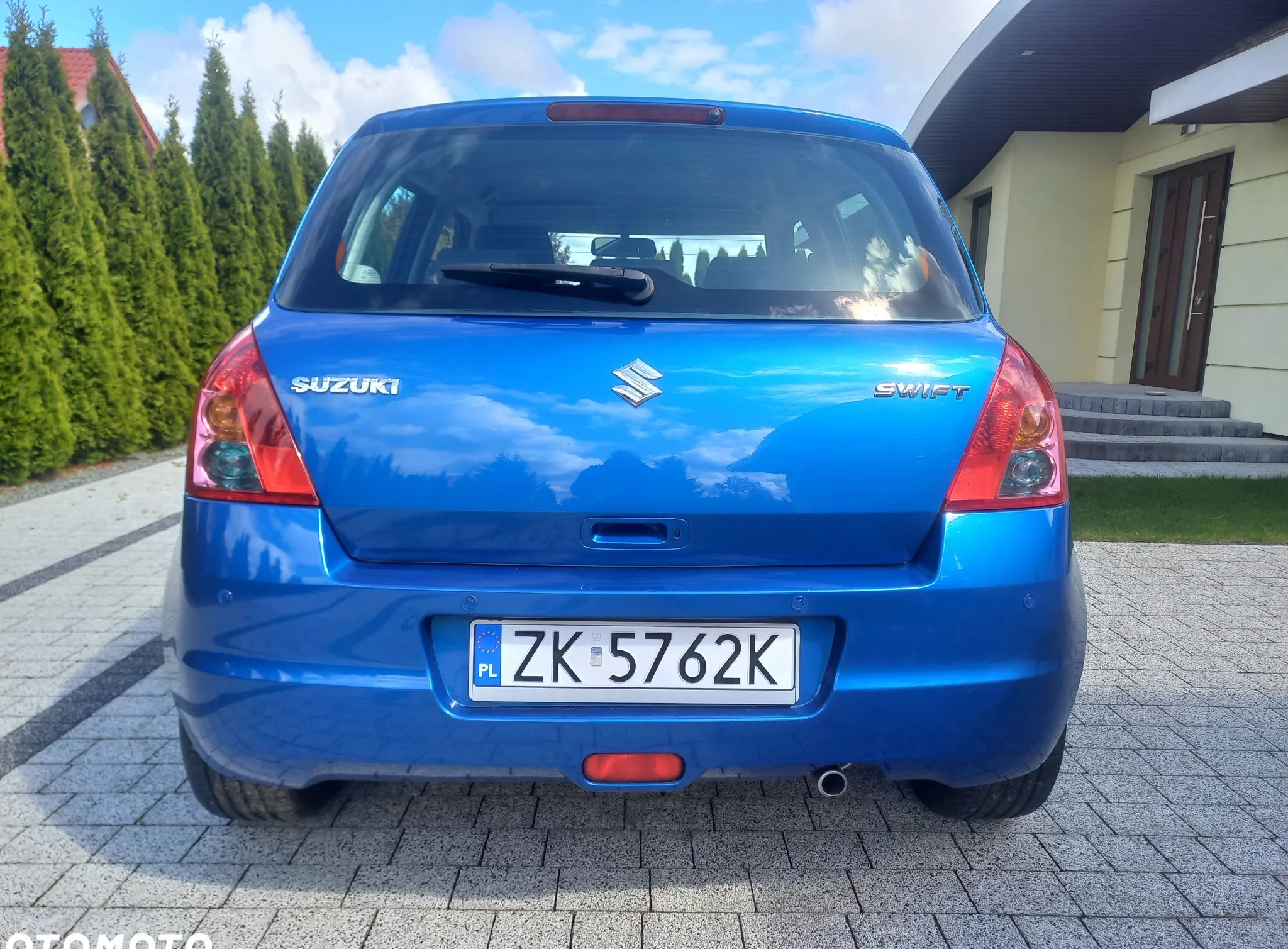 Suzuki Swift cena 17400 przebieg: 153000, rok produkcji 2009 z Koszalin małe 56